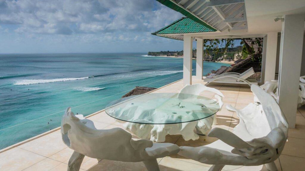 5 Villa Pinggir Tebing di Bingin untuk Weekend Escape
