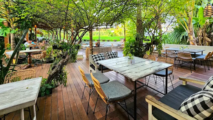 Ngopi Asik di 7 Kafe Estetik di Bali yang Lagi Hits